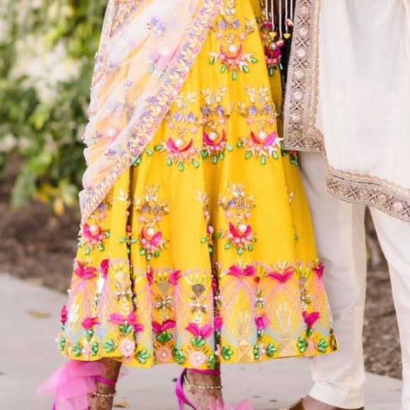 Papa Don’t Preach HEAVY lehnga - Picture 2 of 5